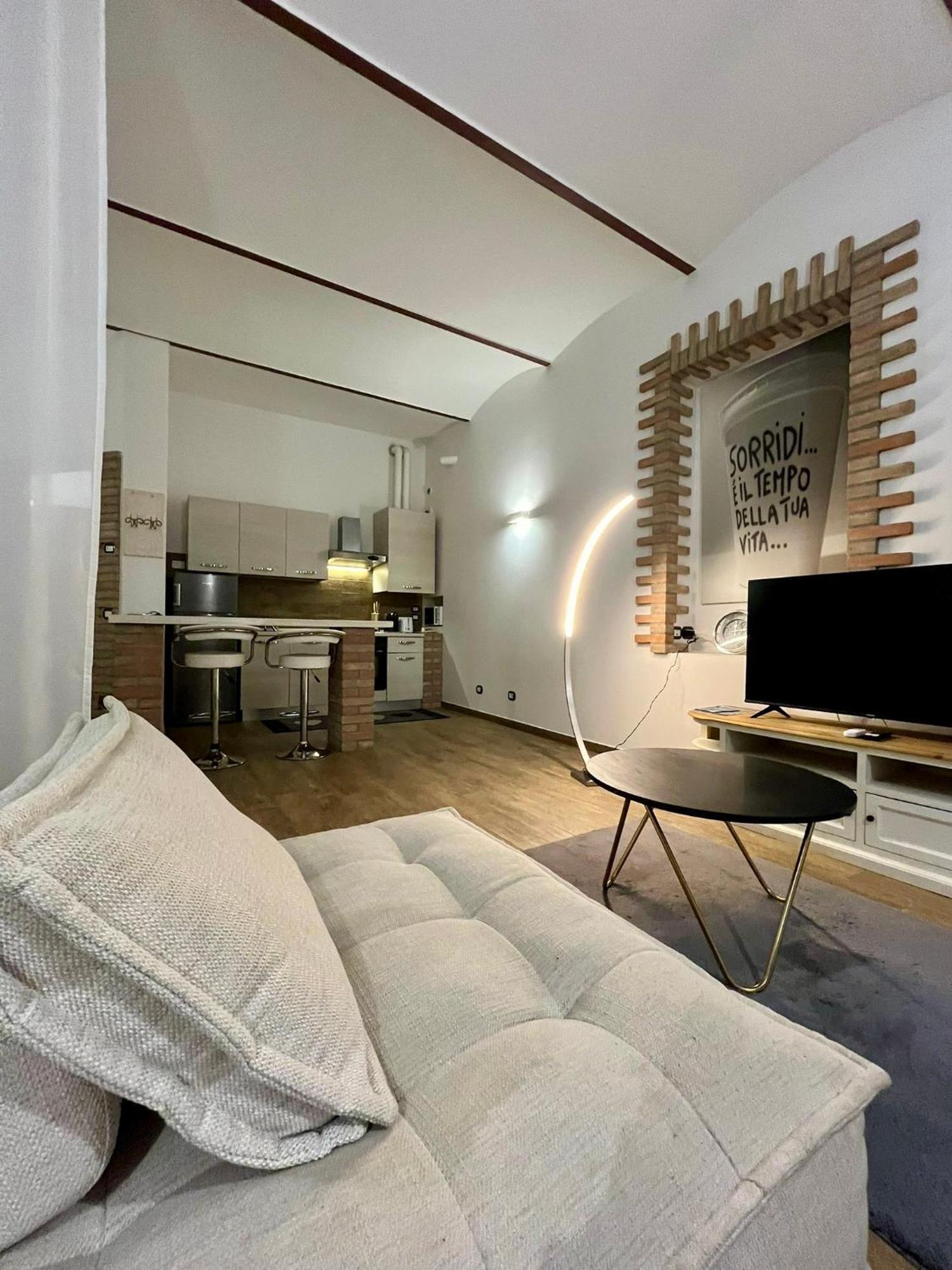Apartament Residenza Corrado By Almanova Residenze Mantua Zewnętrze zdjęcie